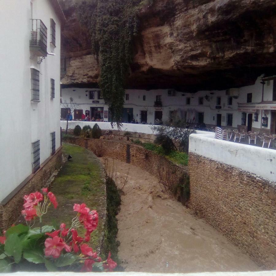 La Casa Del Rio Apartment Setenil De Las Bodegas Екстериор снимка